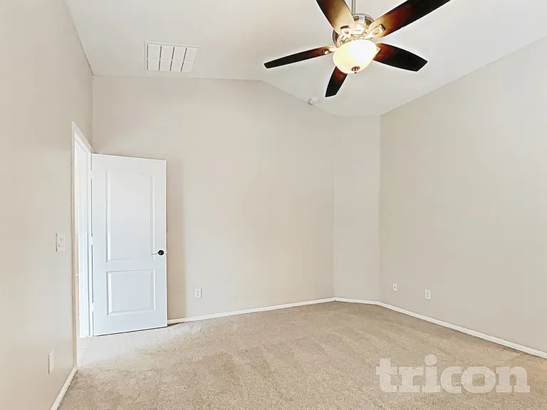 39964 W Sanders Way — Photo 6