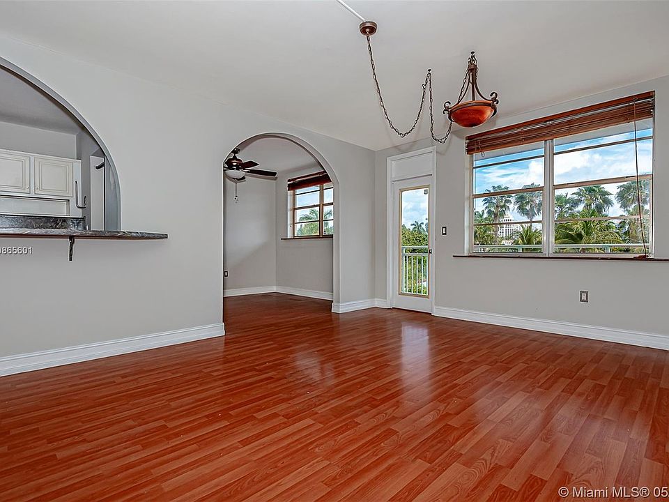 1st image of 1480 Euclid Ave APT 302