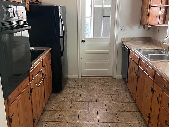 5th image of 1212 N Crest Cir