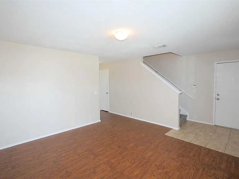 3203 Becker Glen St — Photo 3