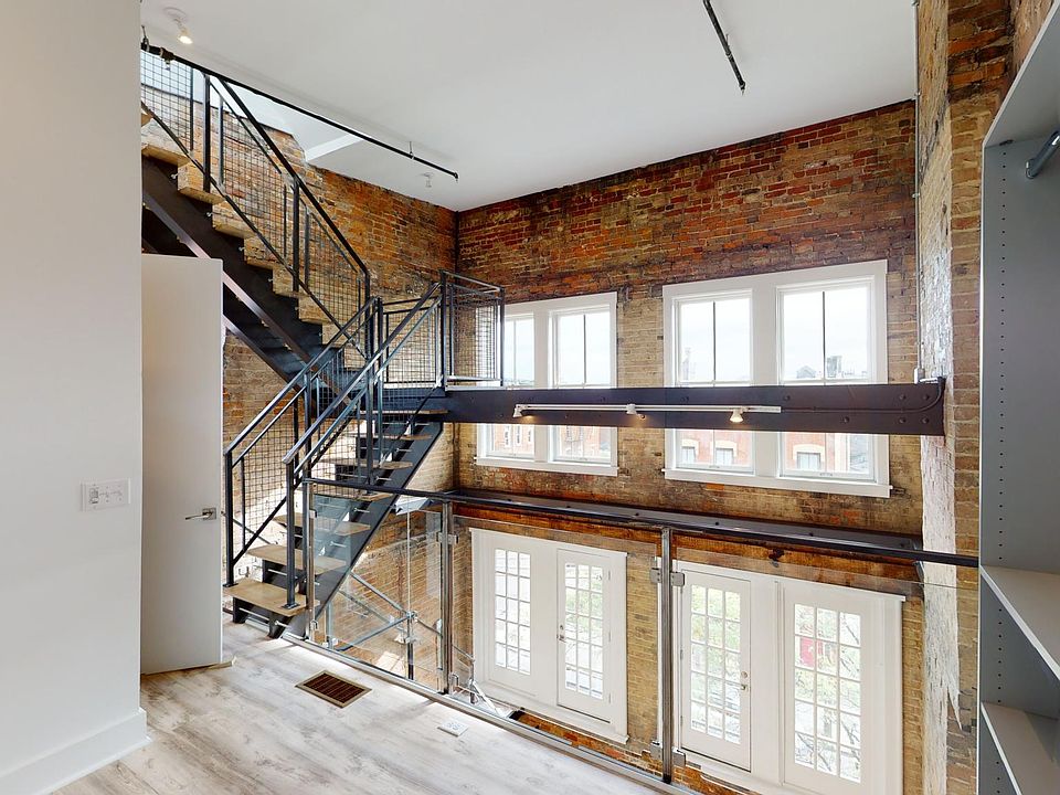 1st image of 1710 Elm St #3F