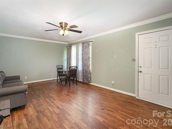 5th image of 904 Timberlane Dr