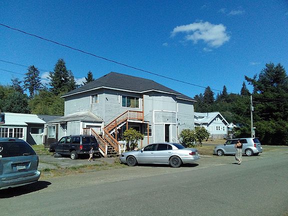 3rd image of 400-526 May St