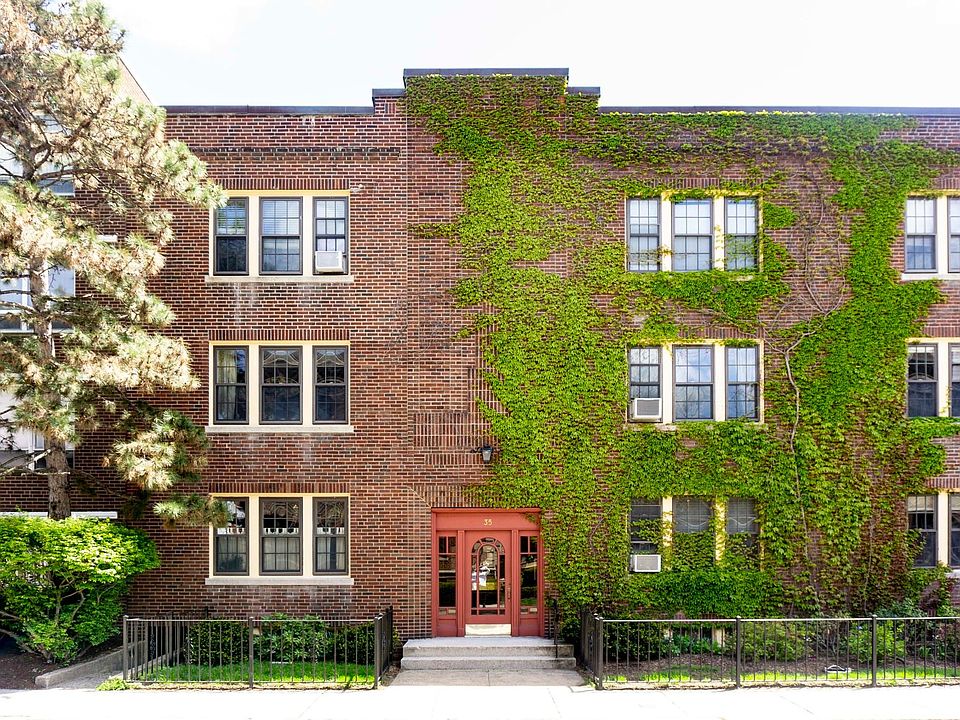 2nd image of 35 Park Dr APT 2D