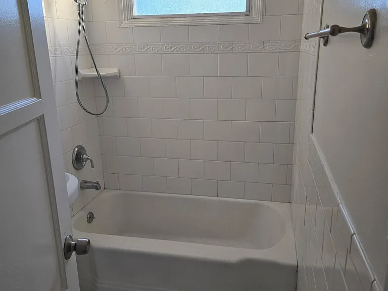5408 Kinston Ave #5408 — Photo 3