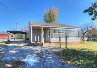115 S 19th St, Collinsville, OK 74021