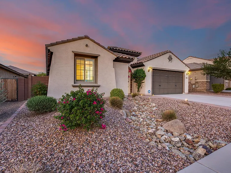 7308 W Tombstone Trl — Photo 2