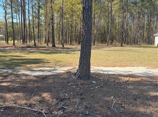 4401 E Huckleberry Dr, Fayetteville, NC 28311