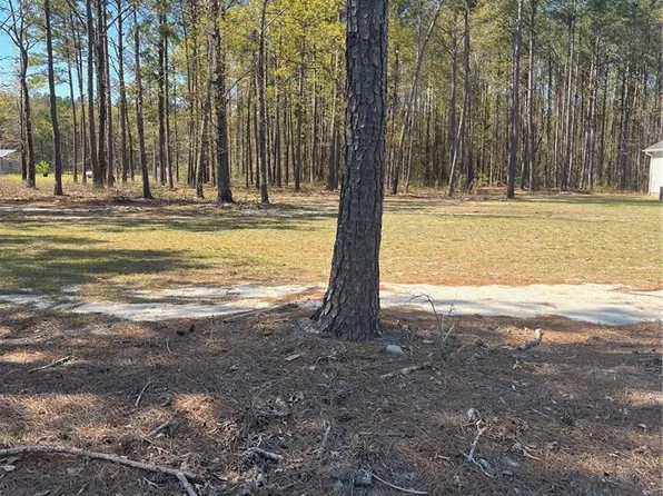 4401 E Huckleberry Dr, Fayetteville, NC 28311