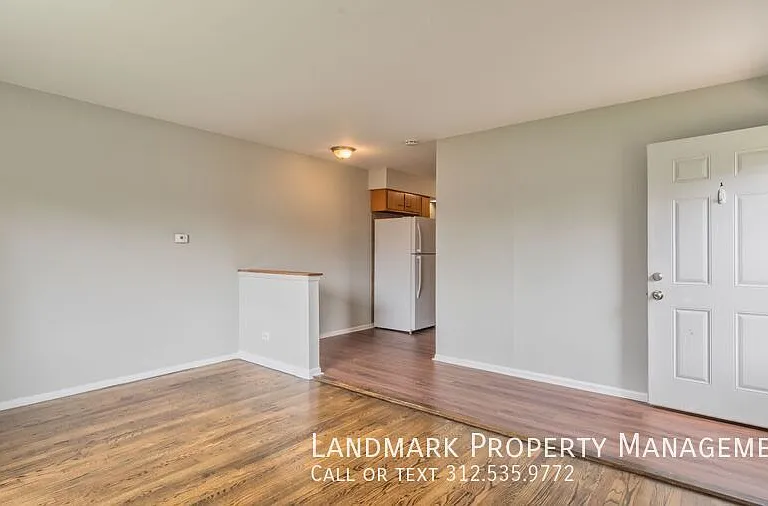 440 W Division St — Photo 6
