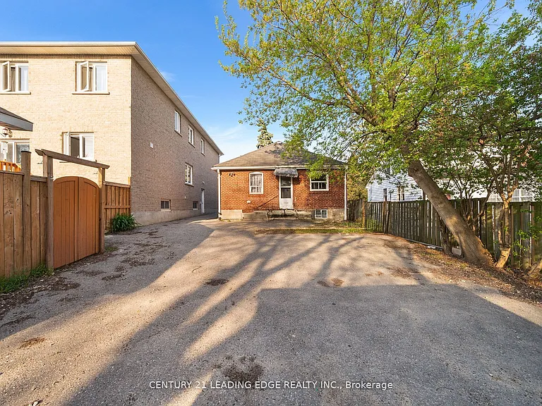 620 B Birchmount Rd #1B — Photo 17