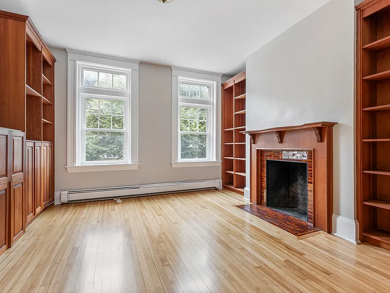 141 Longwood Ave #1 — Photo 4