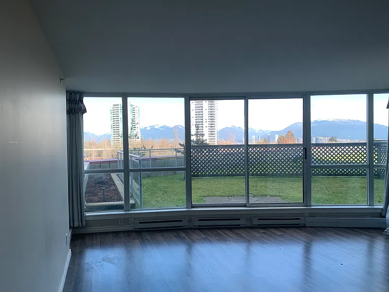 6088 Willingdon Ave #506 — Photo 4