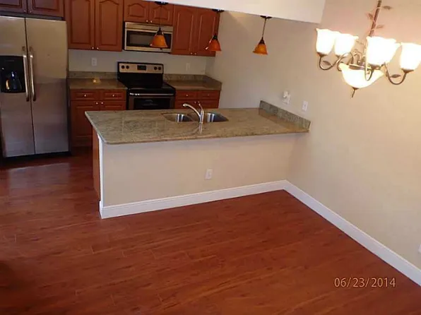 830 SW 118th Ter, Davie, FL 33325