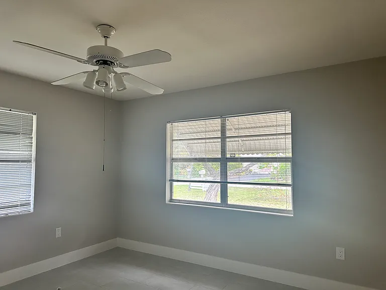 1449 Collins Rd — Photo 19