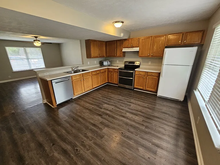 2015 Bradyville Pike — Photo 7