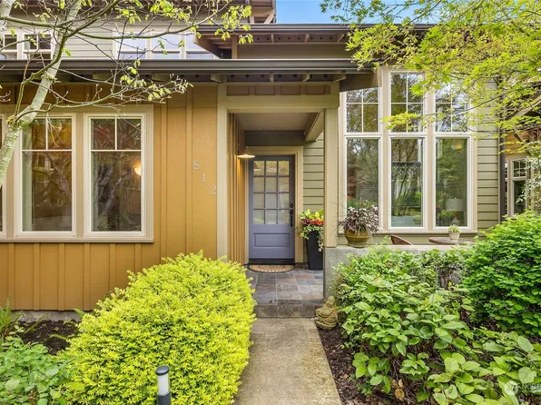 812 Madison Avenue N, Bainbridge Island, WA 98110