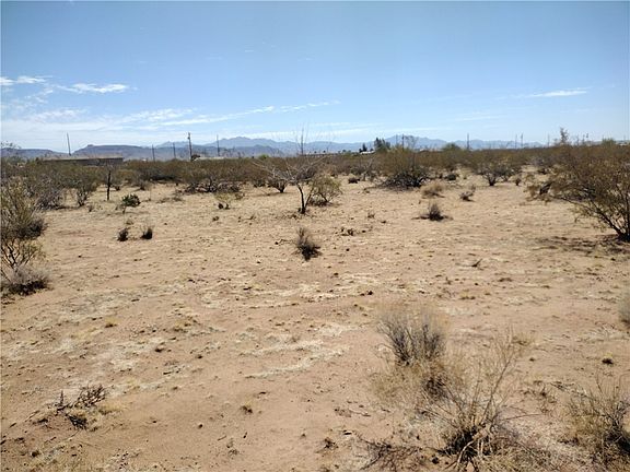 5th image of 3456 N Lochiel Rd