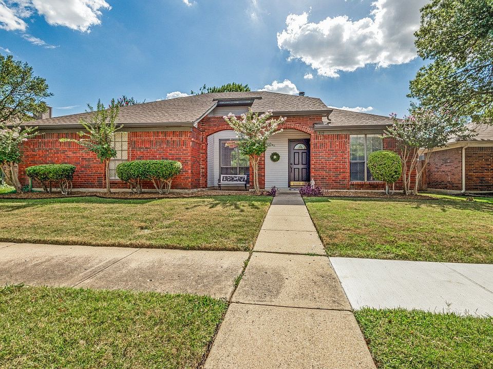 1st image of 319 Parkwood Ln