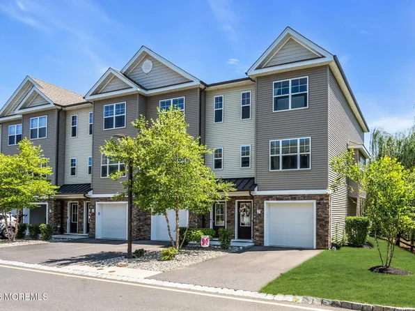 2 Berkeley Crossings Way, Bayville, NJ 08721