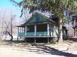 710 Stoney Hollow Rd, Pocono Lake, PA 18347