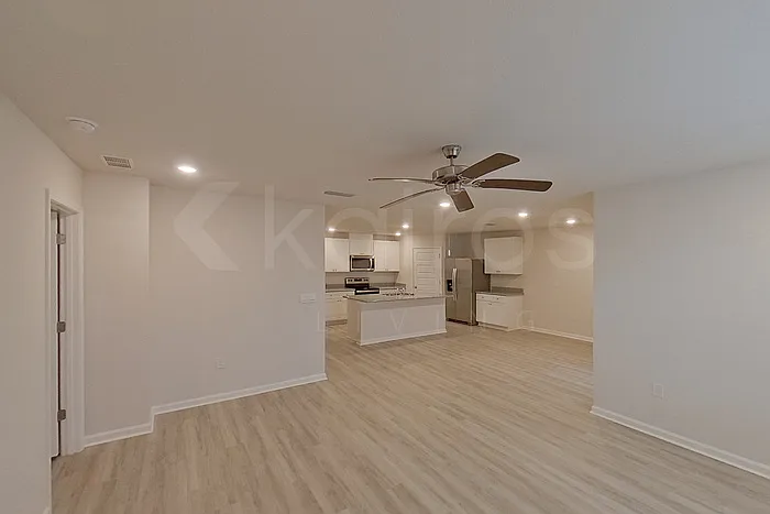 4 bed, 2.0 bath, 1787 sqft, $2,145 — Photo 3