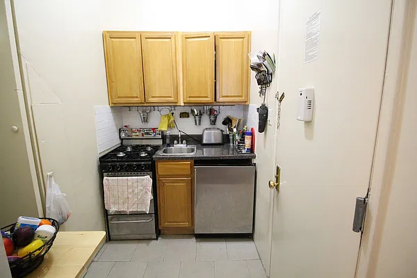 Rented by Keller Williams NYC | media 12