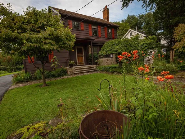 2376 Old Browncroft Blvd, Rochester, NY 14625