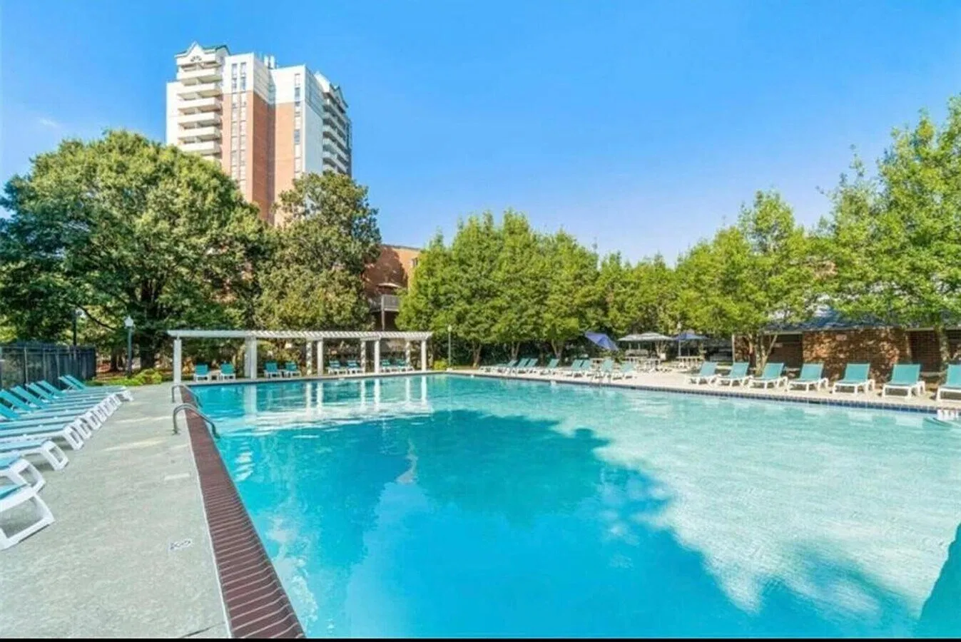 Studio, 566 sqft, $1,195 — Photo 3