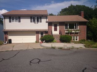 26 Rockwood Ter, Jamaica Plain, MA 02130