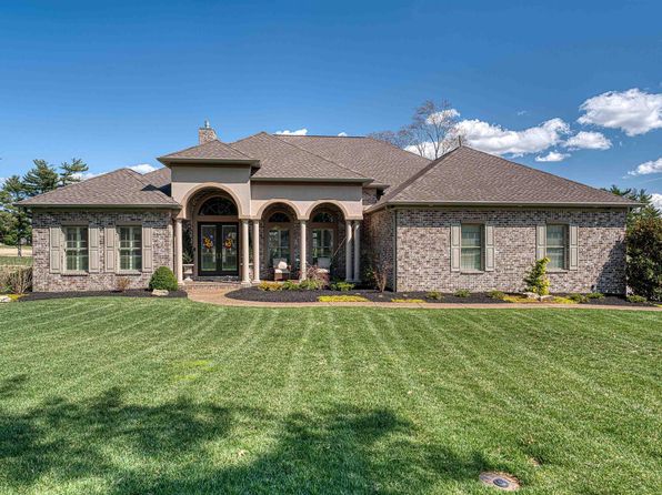 919 Clearcrest Dr, Evansville, IN 47710