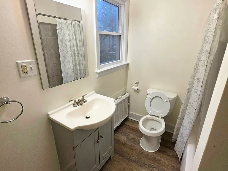 435 S George St #1R — Photo 7