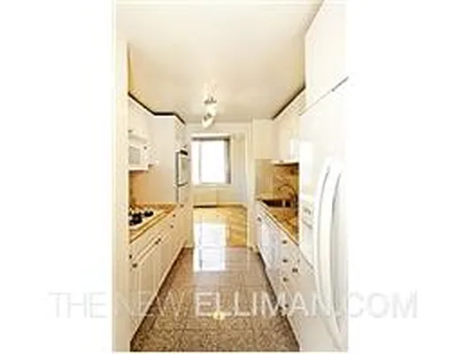 Rented by Douglas Elliman | media 7