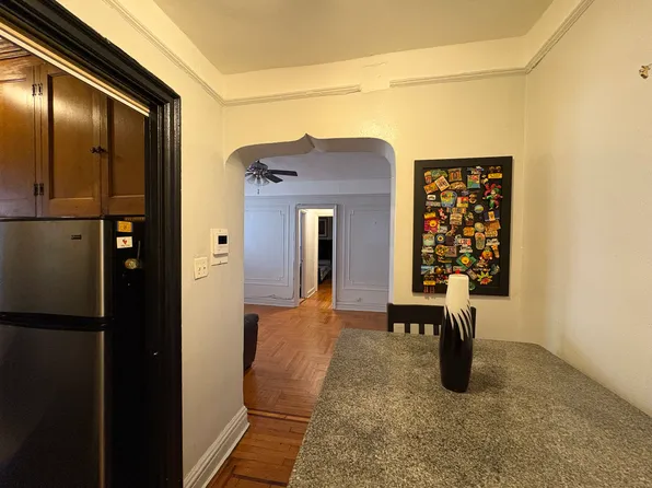 850 Saint Marks Avenue image 4 of 6