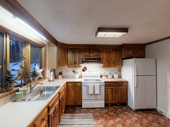 5th image of 78 Draper Rd