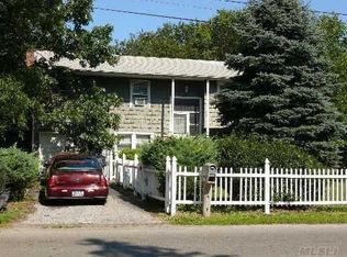 223 Floyd Rd, Shirley, NY 11967