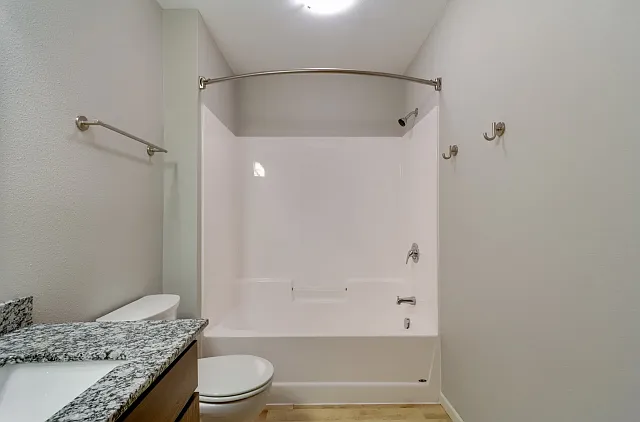 Master Bath with Tub Master Bath with Tub