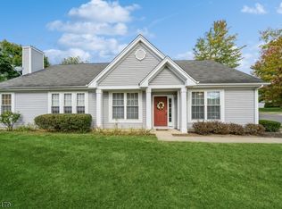 92 Kensington Cir, Belvidere, NJ 07823