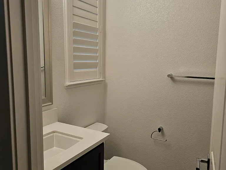 7081 Pickering St — Photo 11