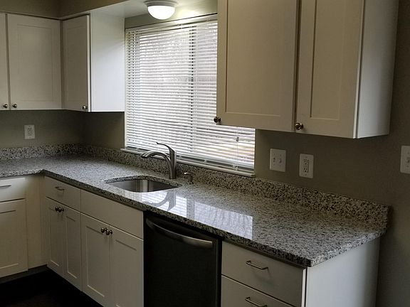 kitchen, new cabinets, appliances, granite counter tops