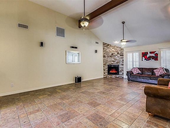 4th image of 3725 Tierra Campa Dr