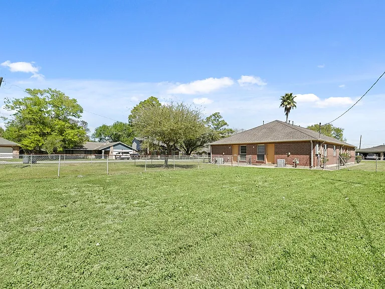 12602 Folkcrest Way #B — Photo 3