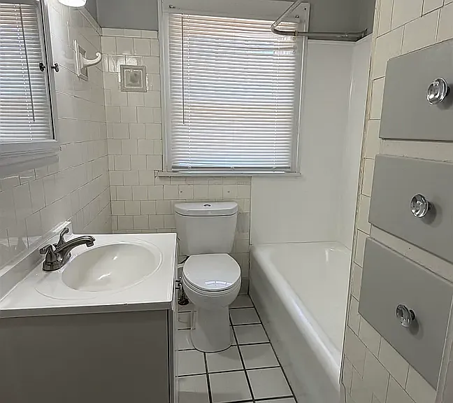 410 W 6th St — Photo 10