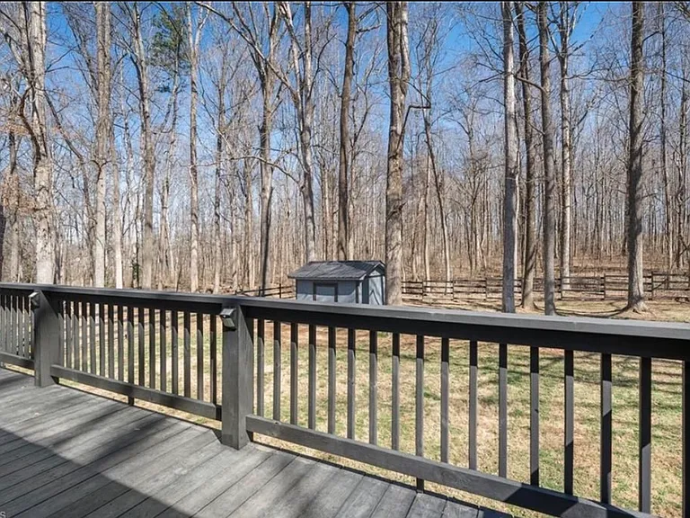 145 Timberlane Dr — Photo 4