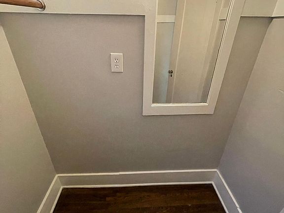 4th image of 463 W 6th St APT C