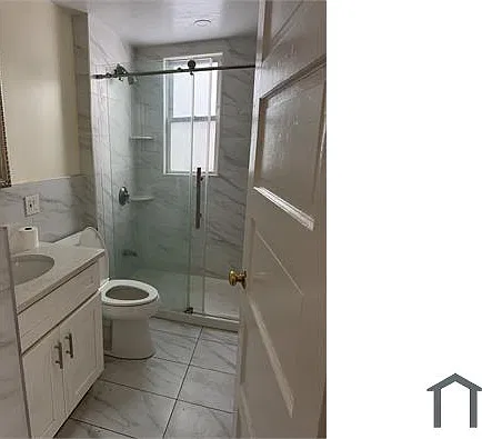 3 bed, 1000 sqft, $3,300 — Photo 2