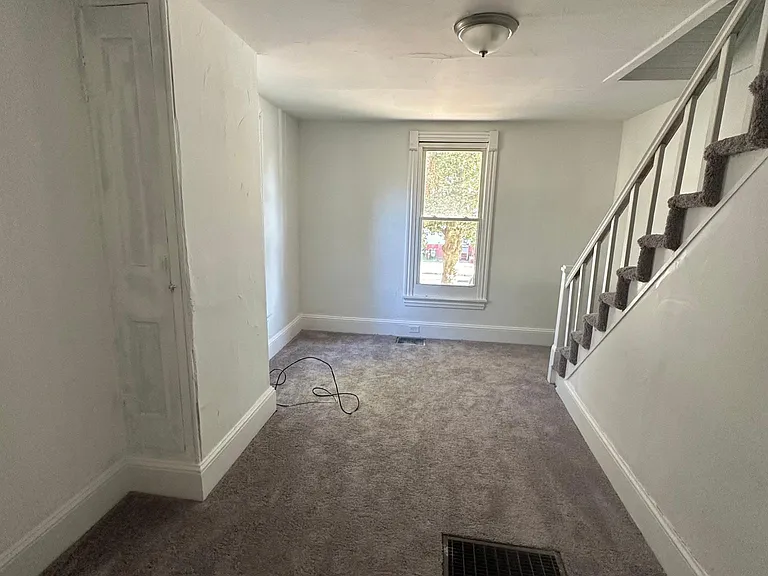 33 E Adams St #2 — Photo 8