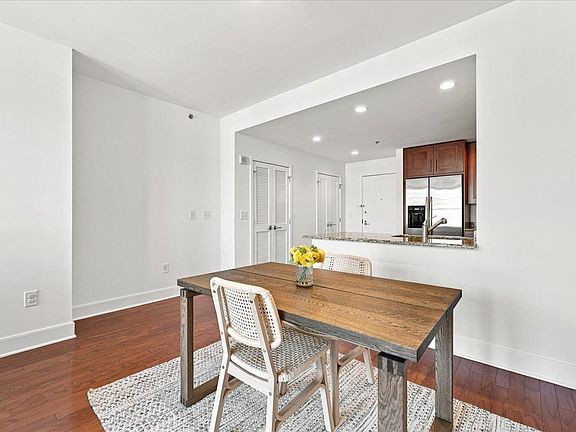 5th image of 1125 Maxwell Ln APT 632
