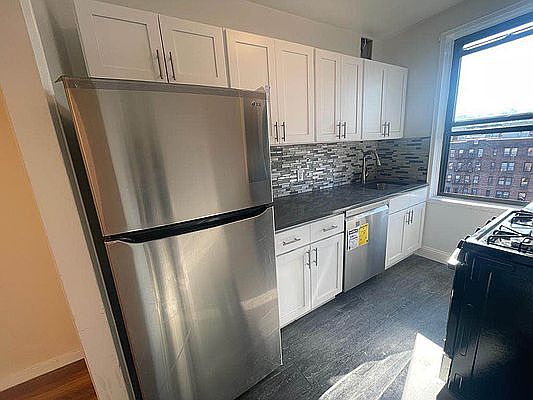 3rd image of 675 Academy St APT 6E