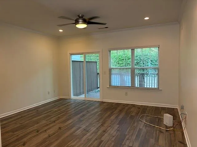 1044 Liberty Pkwy NW — Photo 16